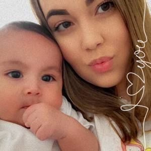 Meet your Posher, Anissa